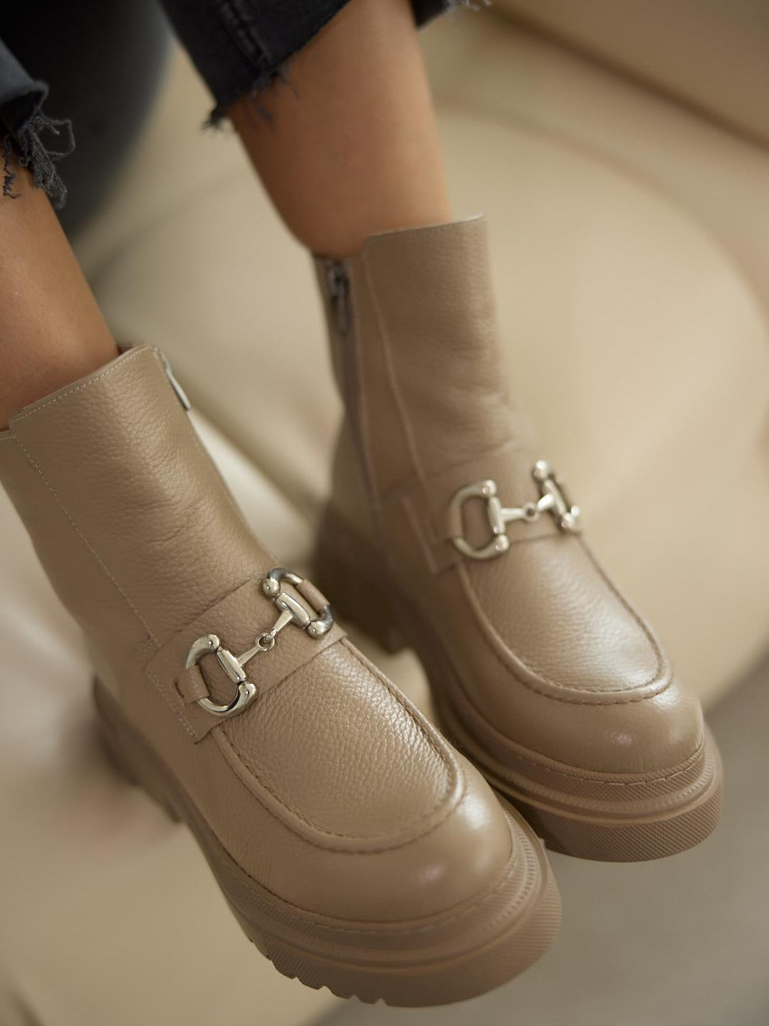 Women's Mid-cut Heelless Boots