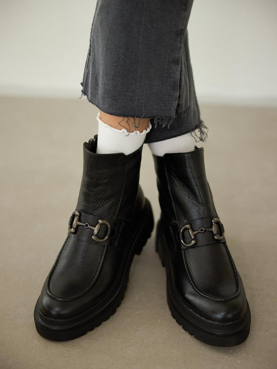 Women's Mid-cut Heelless Boots