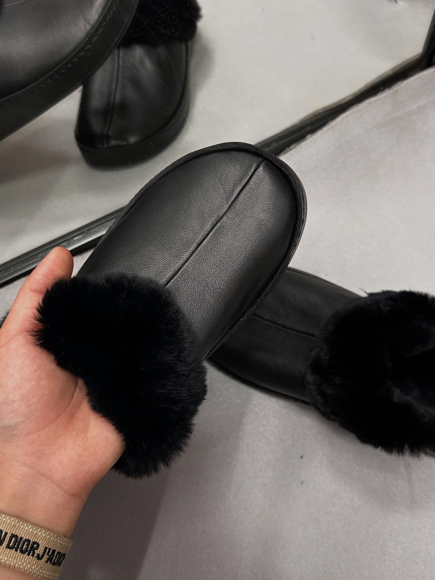 Plush Waterproof Snow Boots