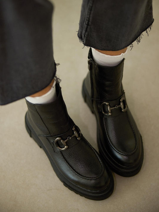 Women's Mid-cut Heelless Boots