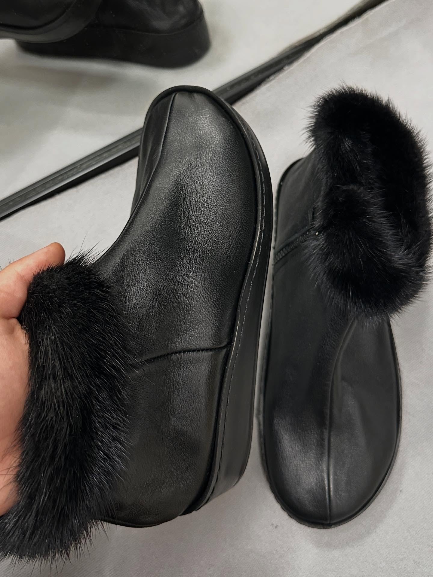 Plush Waterproof Snow Boots