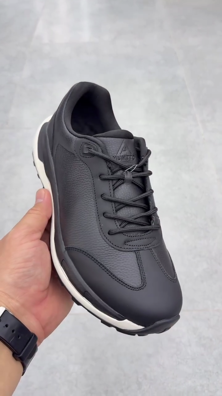 Men's Casual Genuine Leather Waterproof Shoes