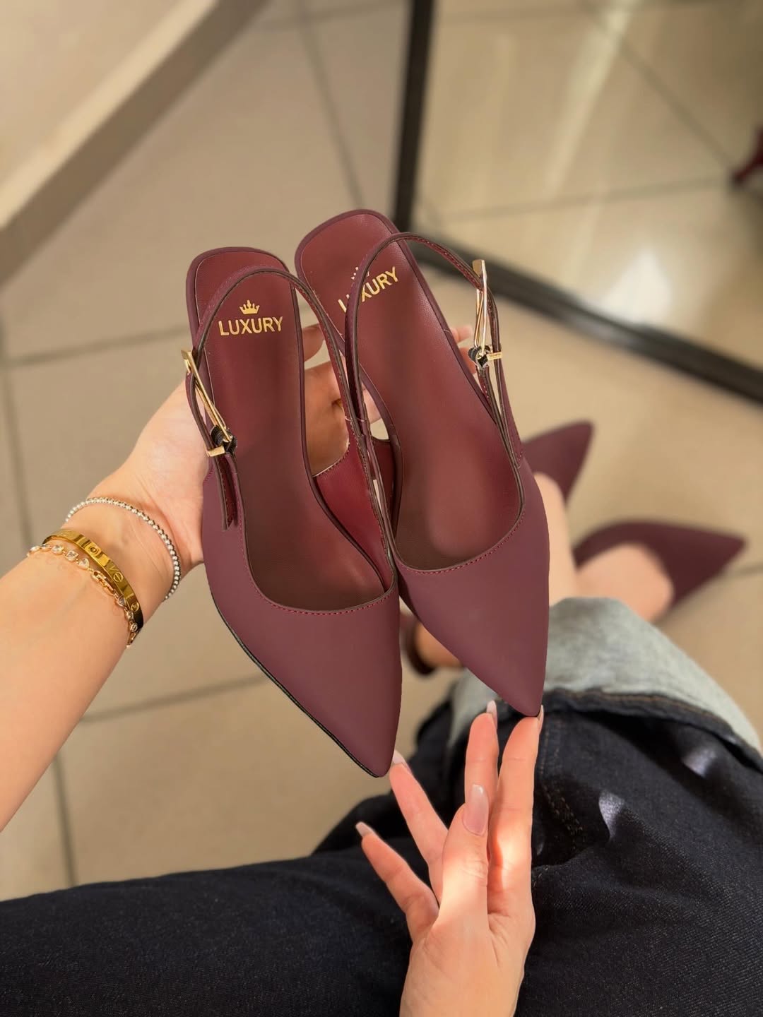 Women's Leather Low Heel Pump