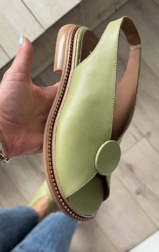 Elegant Leather Green Sandals