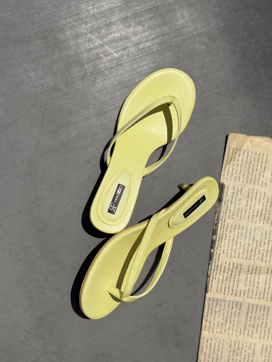 Chic Pastel Yellow Strappy Sandals