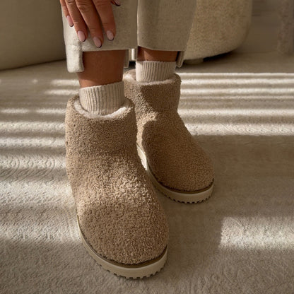 Comfortable Flat-soled Snow Boots