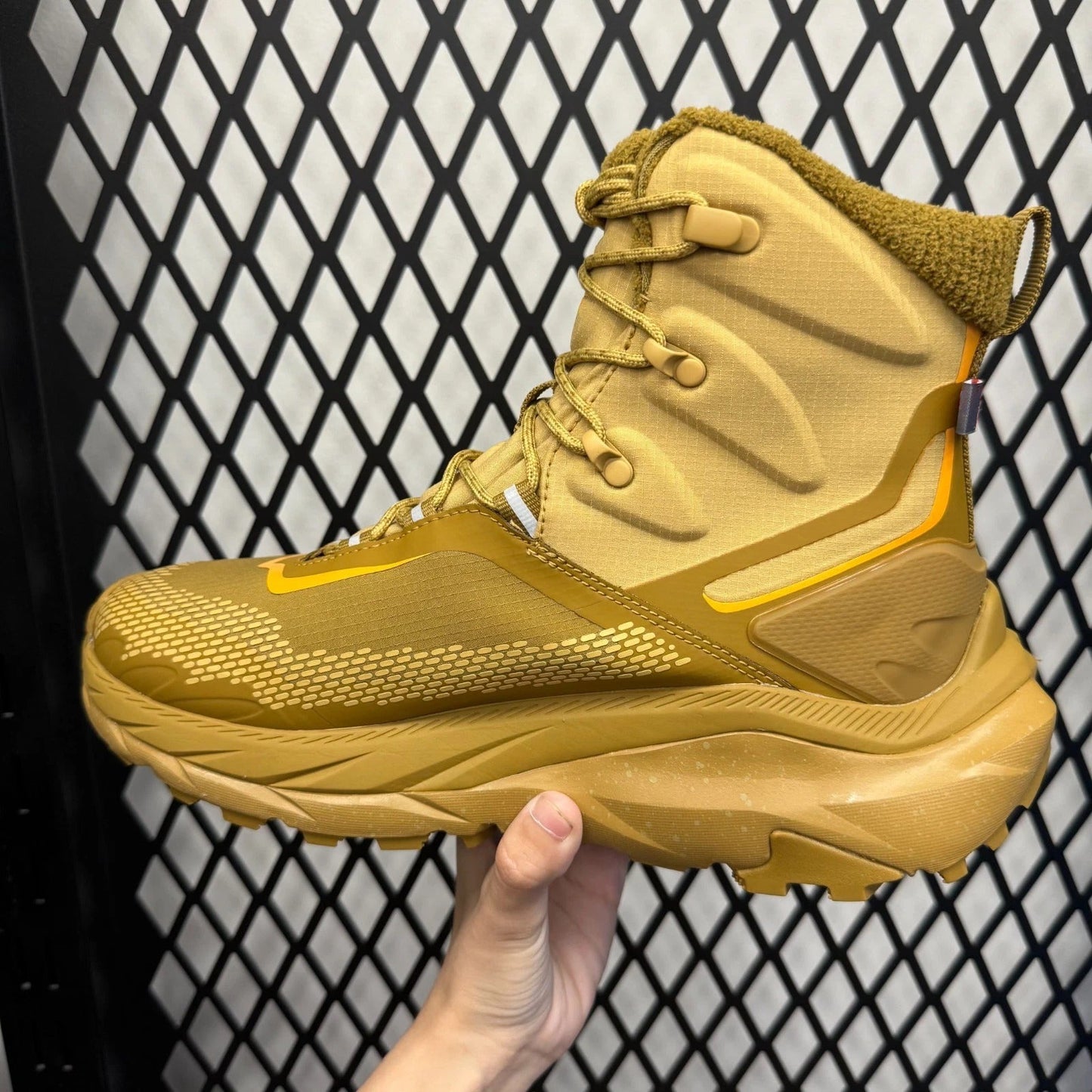 Men’s High-Top Hiking Boots | Warm & Waterproof Outdoor Boots